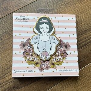Disney Snow White Decorative Eyeshadow Palette - Pink, Gold & White